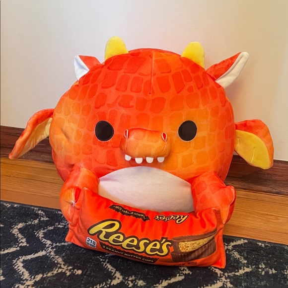 Zuru Other - Reese's SNACKLE Dragon Plush Toy Like New FELIX